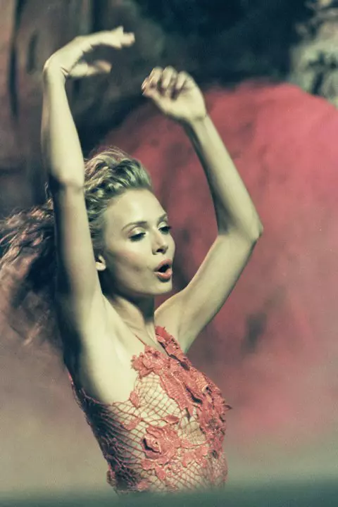 Ce mai face Cristiana Raduta, cea care a făcut furori cu hit-ul Amor, amor 14