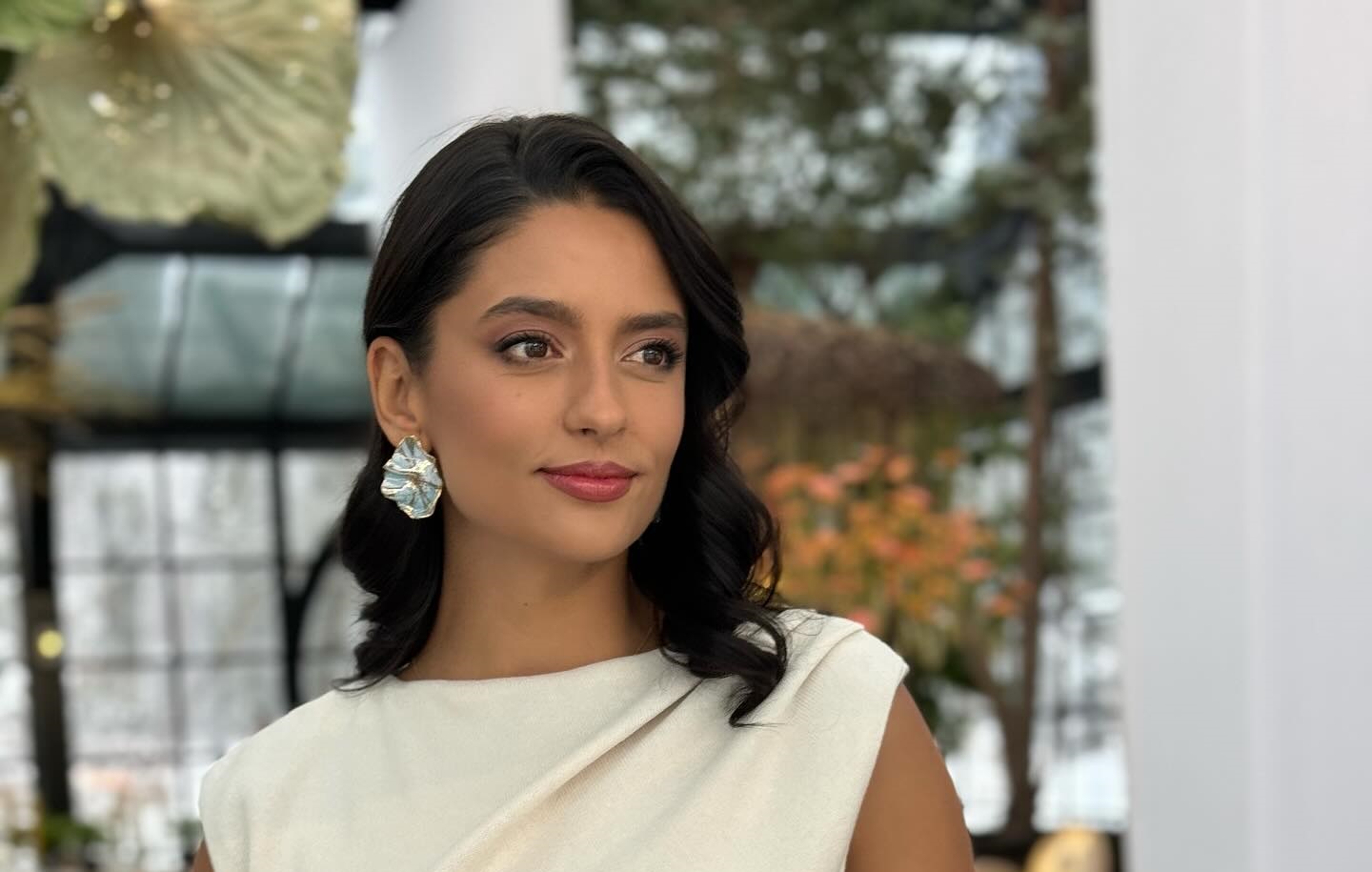 Ce rochie de mireasă inedită a purtat Oana Moșneagu la nunta cu Vlad Gherman. A atras toate privirile invitaților, imagini impresionante