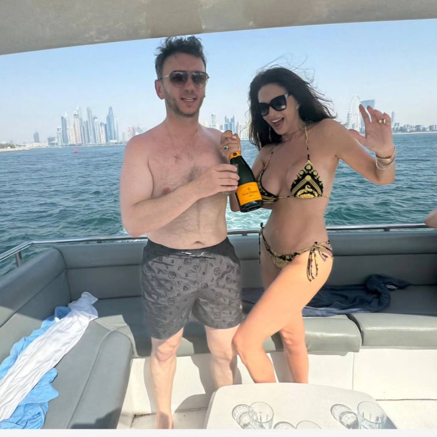 Cristina Spatar, petrecere de lux de ziua ei de nastere, in restaurantul lui Adrian Minune 10