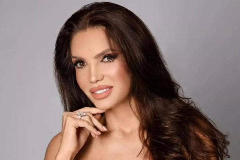 Cristina Spătar, petrecere de lux de ziua ei de naștere, în restaurantul lui Adrian Minune. Vedeta nu s-a uitat la bani la aniversarea de 52 de ani