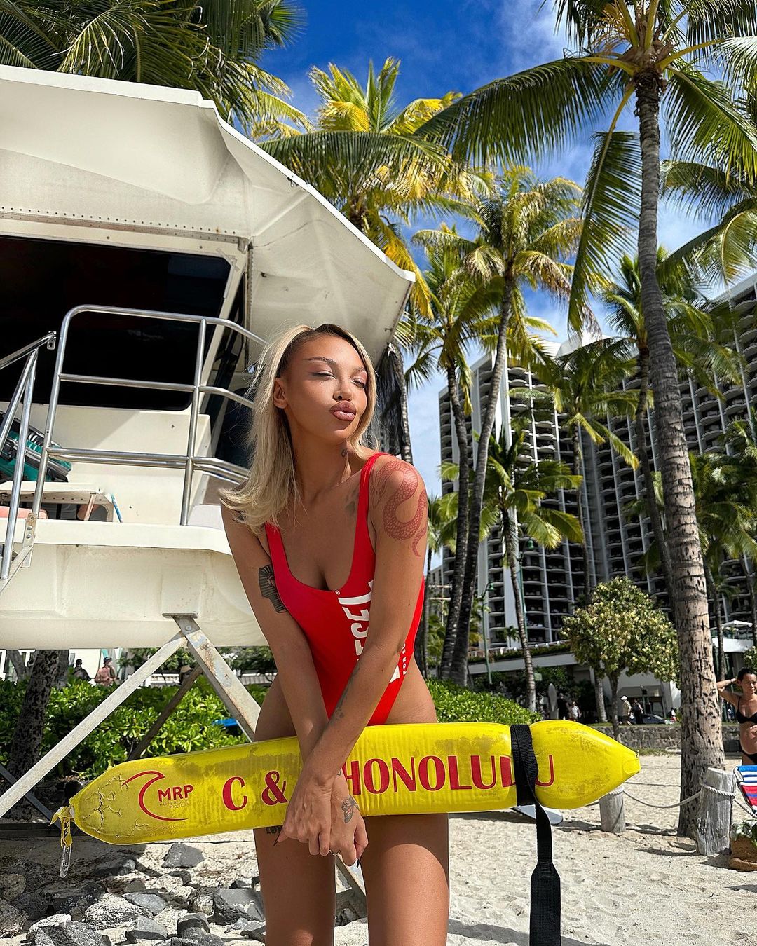 Cum arata Ema Uta in costum de baie 18