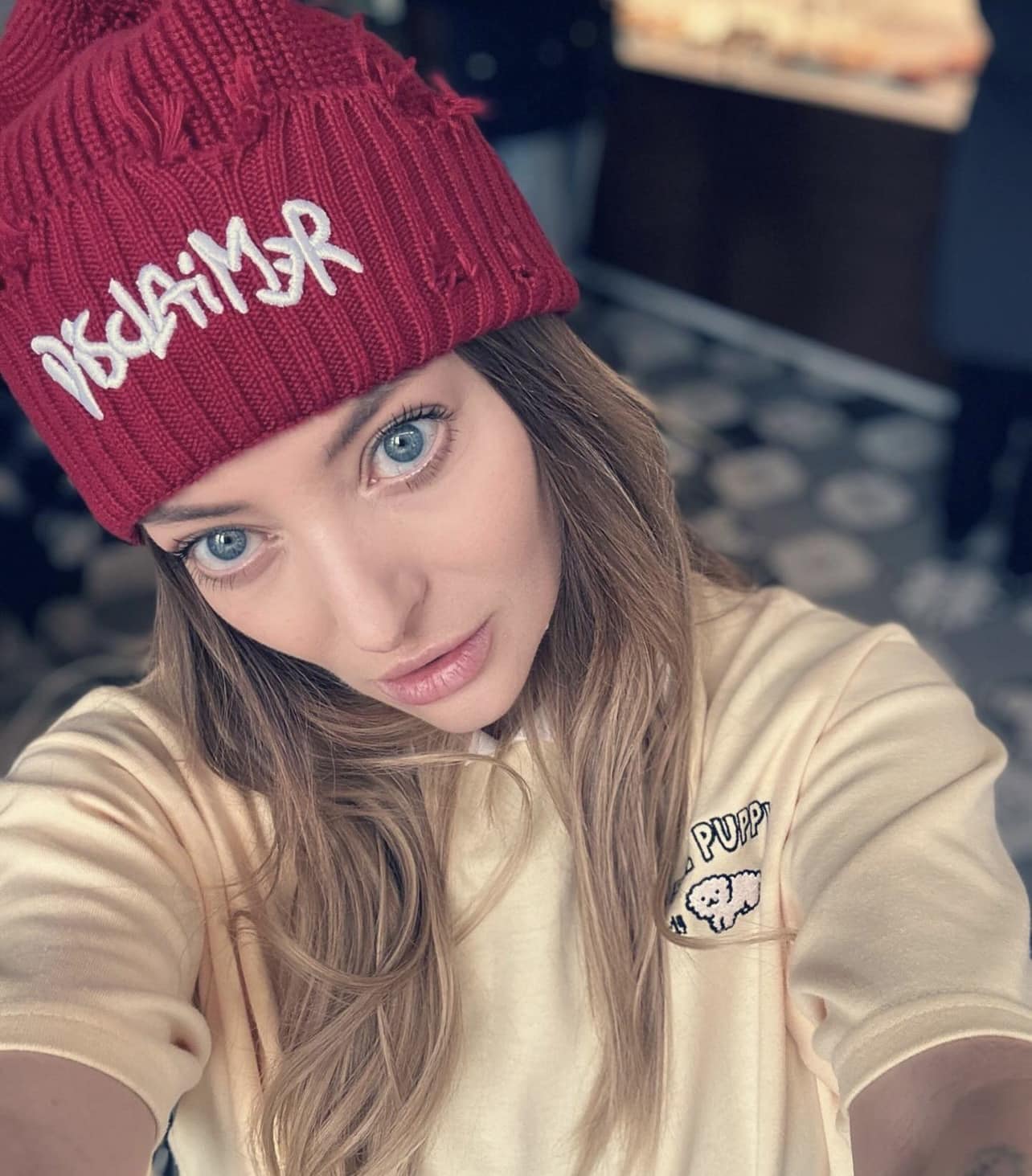 Delia, cu posteriorul la vedere pe retele sociale 17