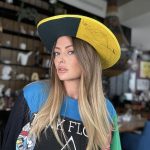 Delia, cu posteriorul la vedere pe retele sociale 6