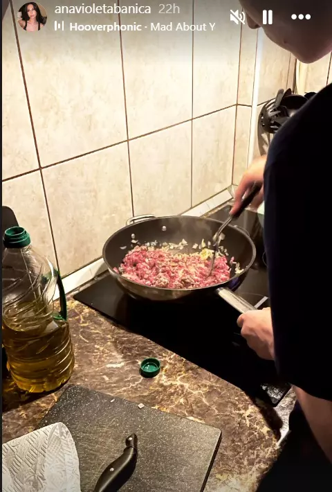 Fiica Andreei Marin și a lui Ștefan Bănică și-a surprins iubitul într-o ipostază inedită. Cum l-a pozat Violeta, fanii au fost luați prin surprindere