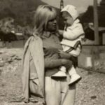 Imagini impresionante cu Andreea Esca și mama ei, din tinerețe 10