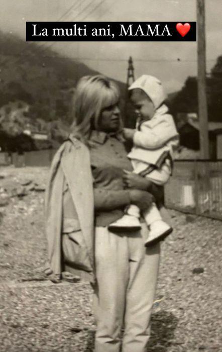 Imagini impresionante cu Andreea Esca și mama ei, din tinerețe 10