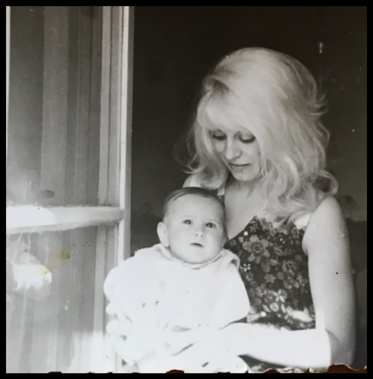 Imagini impresionante cu Andreea Esca și mama ei, din tinerețe 2