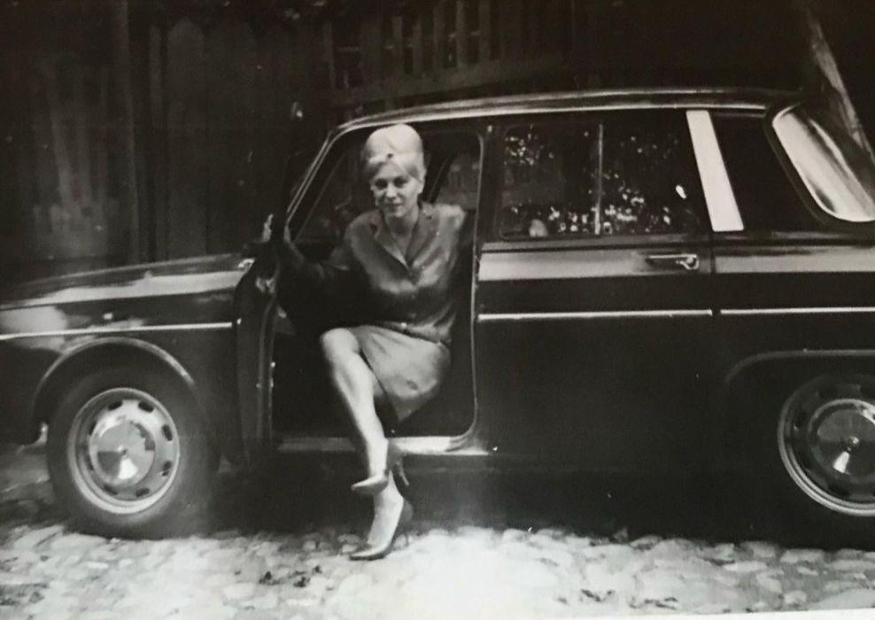 Imagini impresionante cu Andreea Esca și mama ei, din tinerețe 8