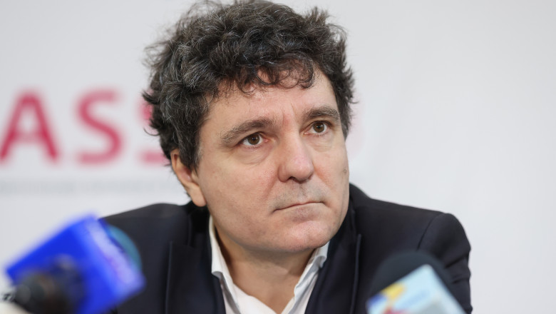 Cum și-a făcut apariția iubita lui Nicușor Dan, Mirabela Grădinaru, la vot