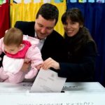 Cum și-a făcut apariția iubita lui Nicușor Dan, Mirabela Grădinaru, la vot