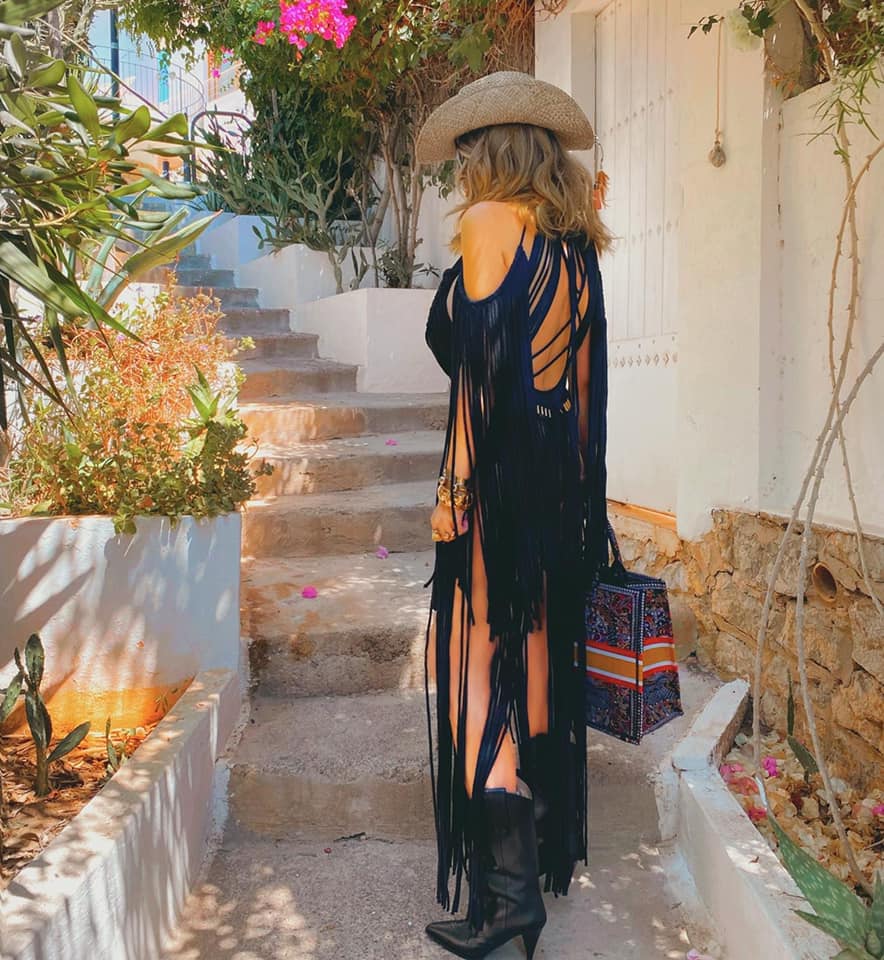 Raluca Badulescu, in cel mai ametitor decolteu pe retelele sociale 10