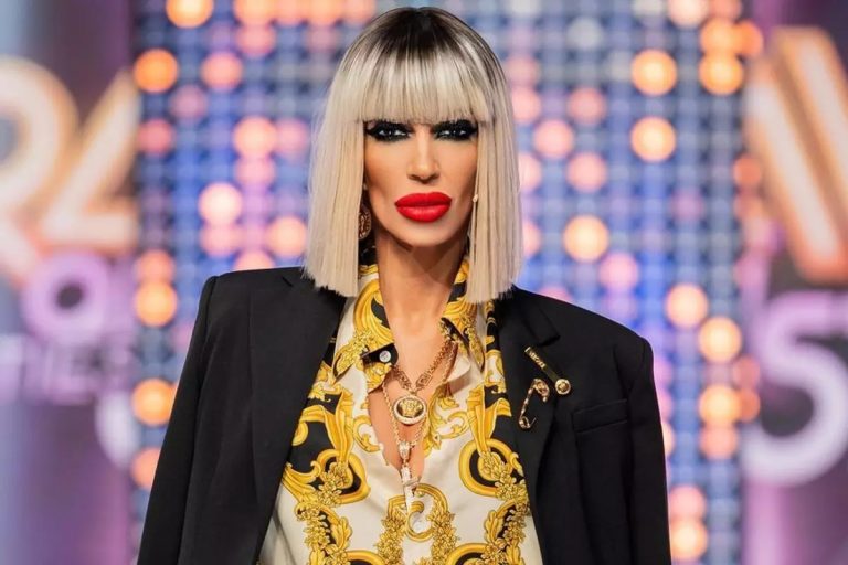 Raluca Bădulescu, în cel mai amețitor decolteu pe rețelele sociale. Fanii vedetei au înnebunit când au văzut imaginile: „M-ai nenorocit, regino”