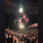 Babasha a urcat pe scenă alături de Coldplay