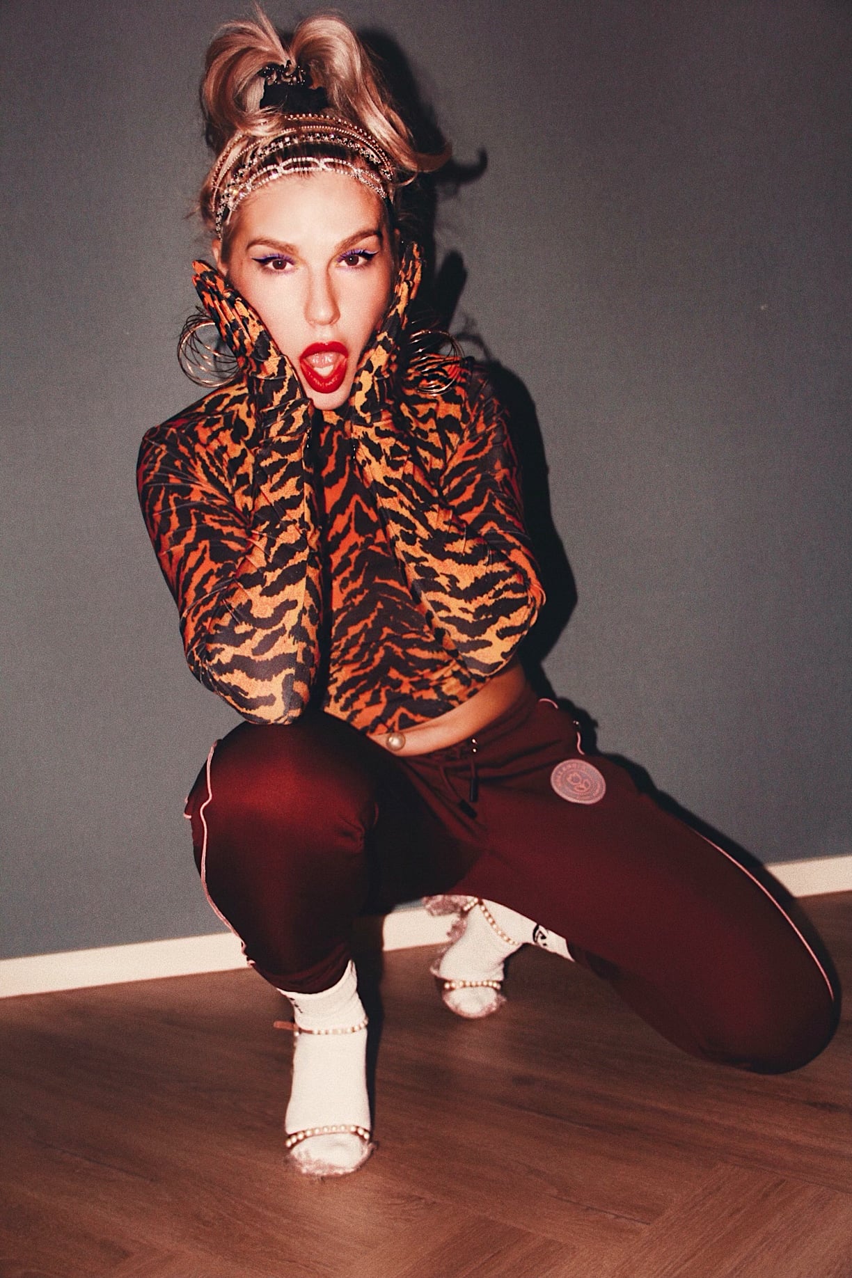 Recunosti fetita din imagine 12