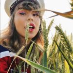 Recunosti fetita din imagine 18