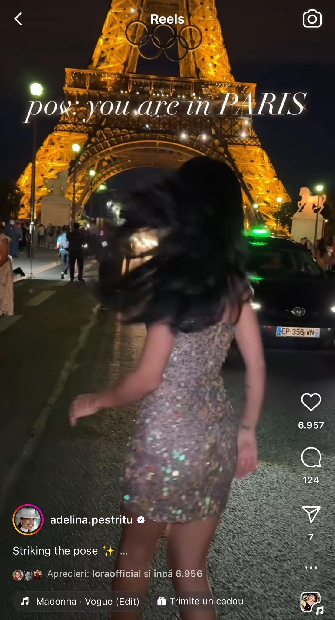 Rochia minuscula cu care Adelina Pestritu a defilat pe strazile din Paris 3