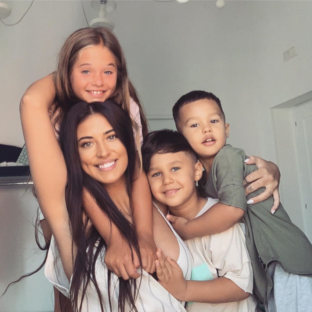 Vedetele din Romania care au cel putin 3 copii 1