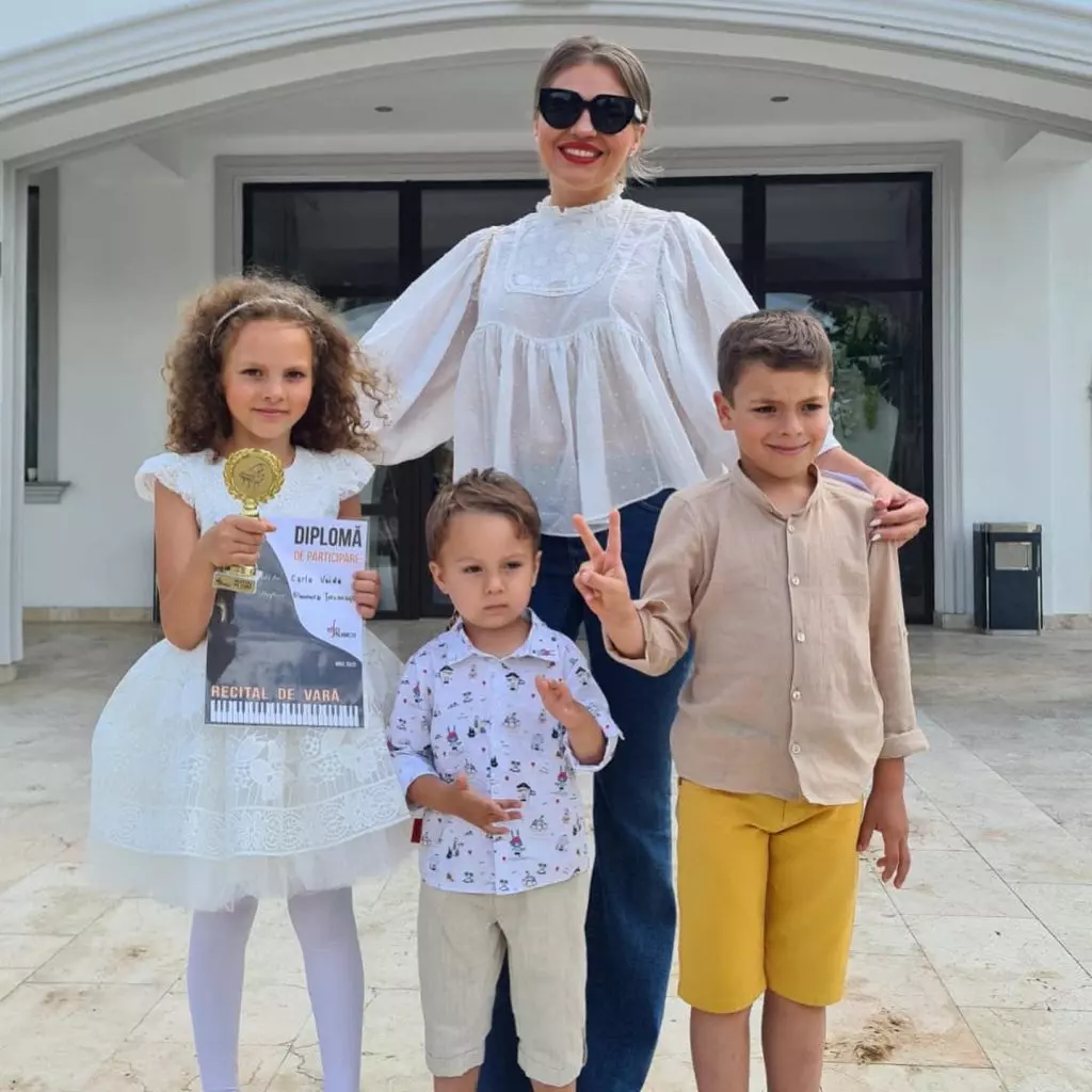 Vedetele din Romania care au cel putin 3 copii 11