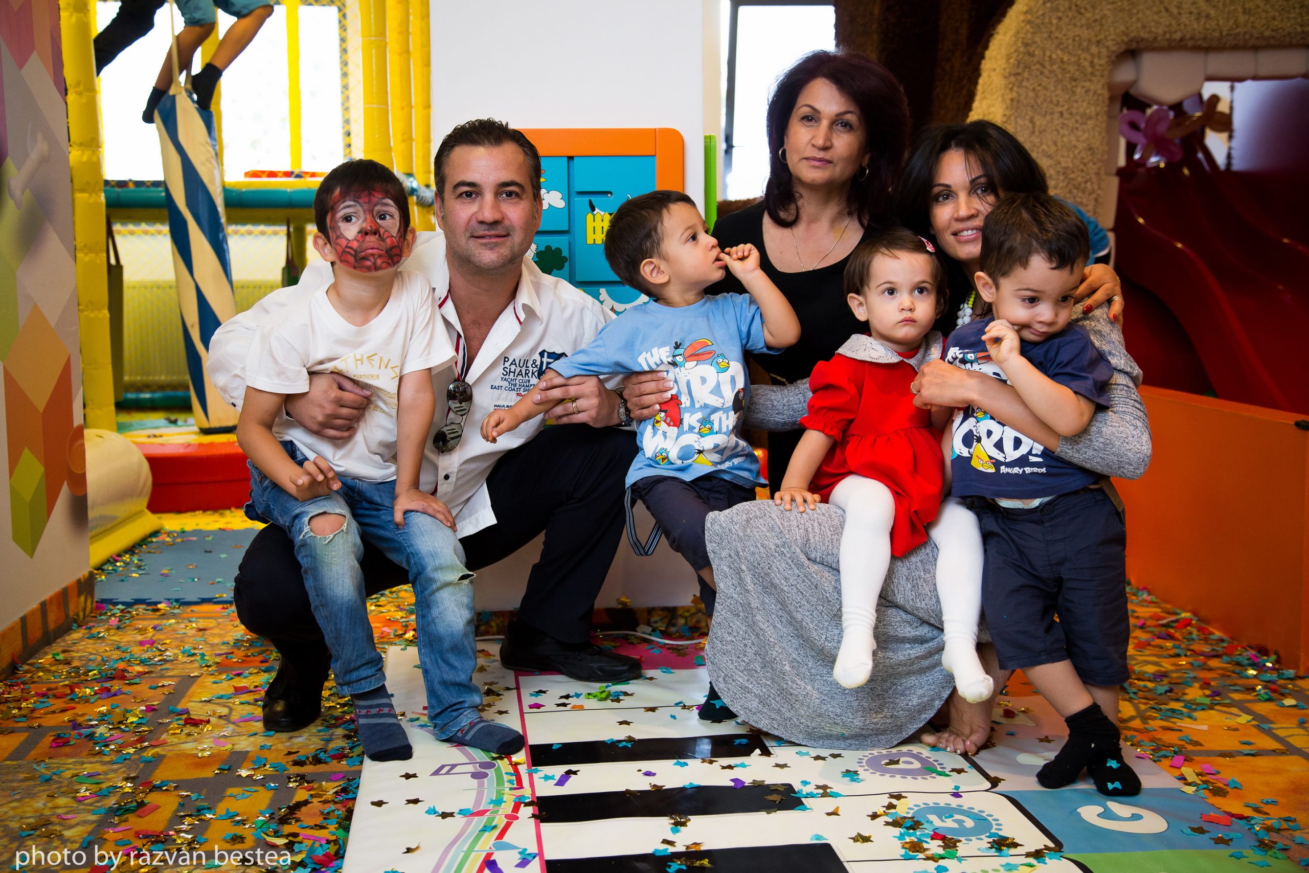 Vedetele din Romania care au cel putin 3 copii 18