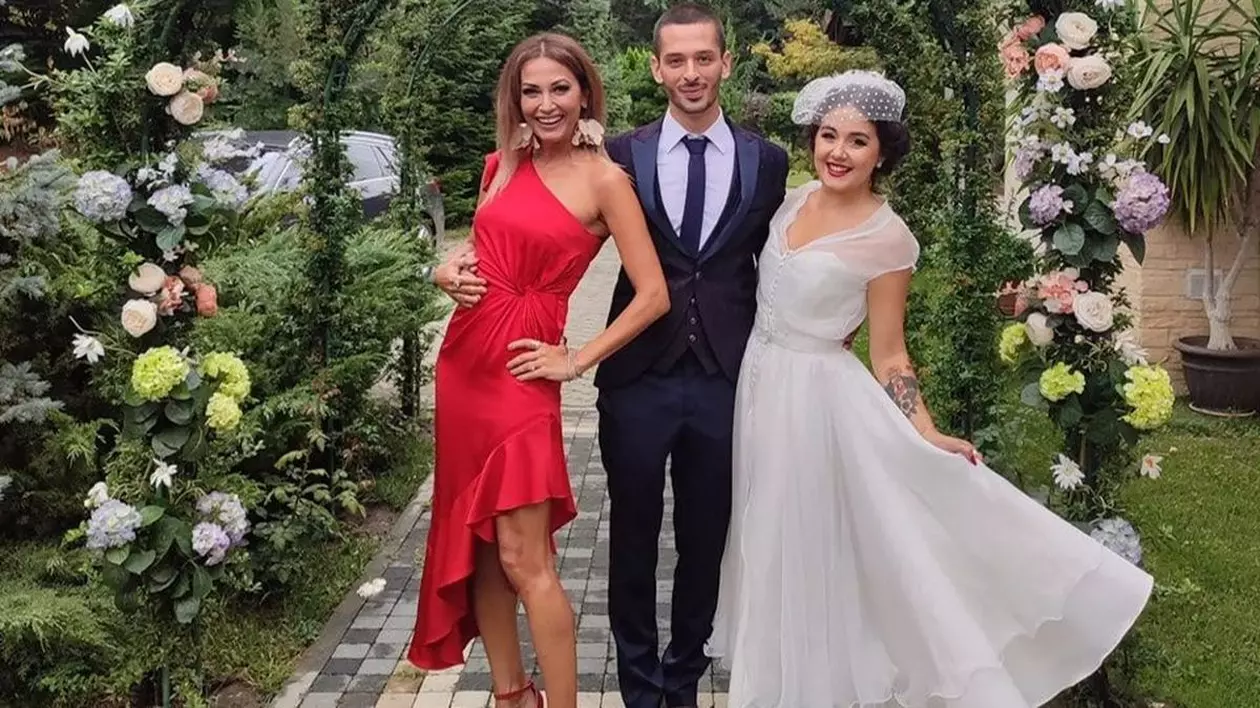 Anca Țurcașiu alături de fiul și nora ei