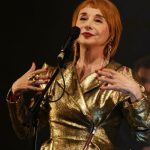 A murit una dintre cele mai indragite cantarete din lume