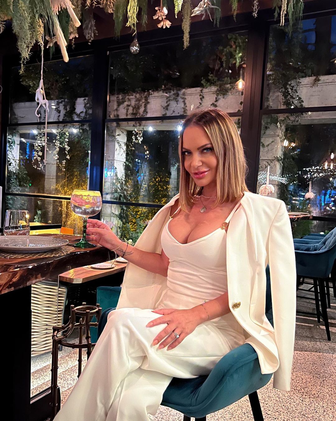 Andreea Antonescu, irezistibila pe o plaja din California 9