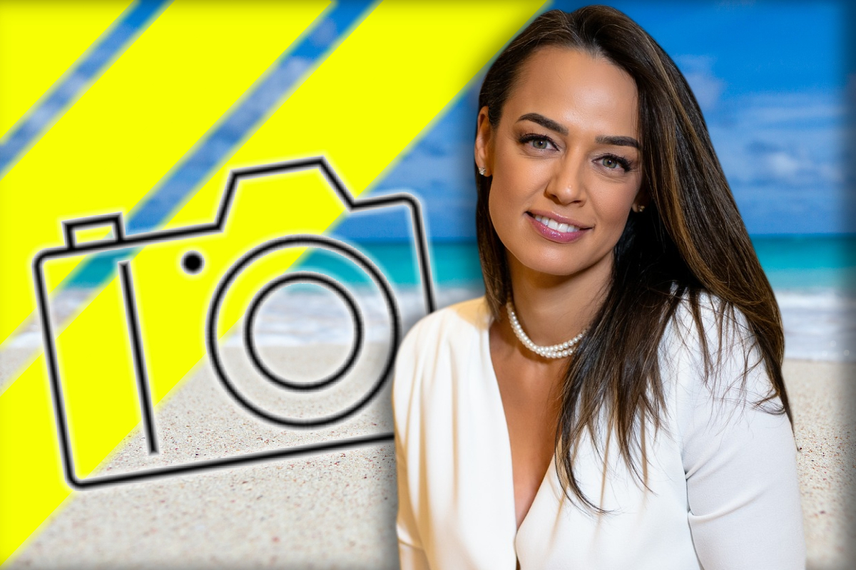 Andreea Raicu a făcut furori la piscină, la 47 de ani. Cum a apărut vedeta în vacanța din Italia