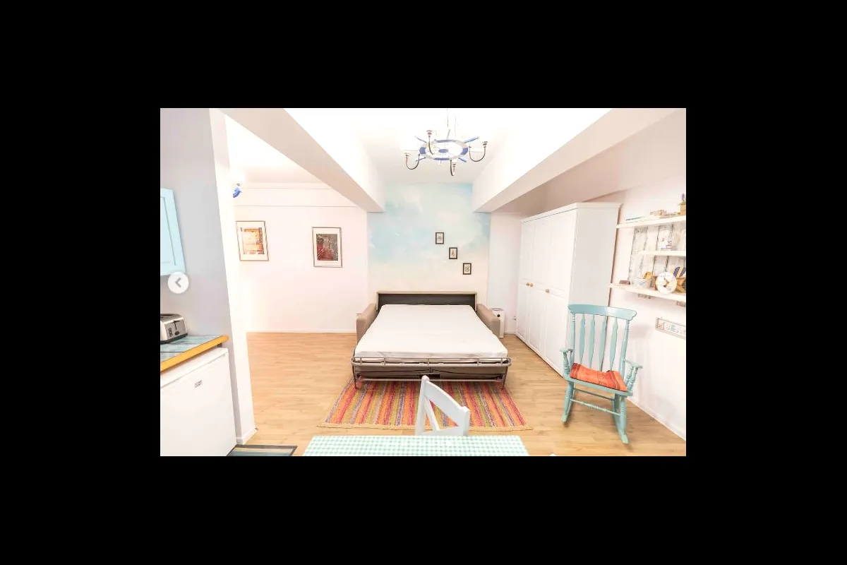 Cabral si Andreea Ibacka isi vand apartamentul de la mare 7