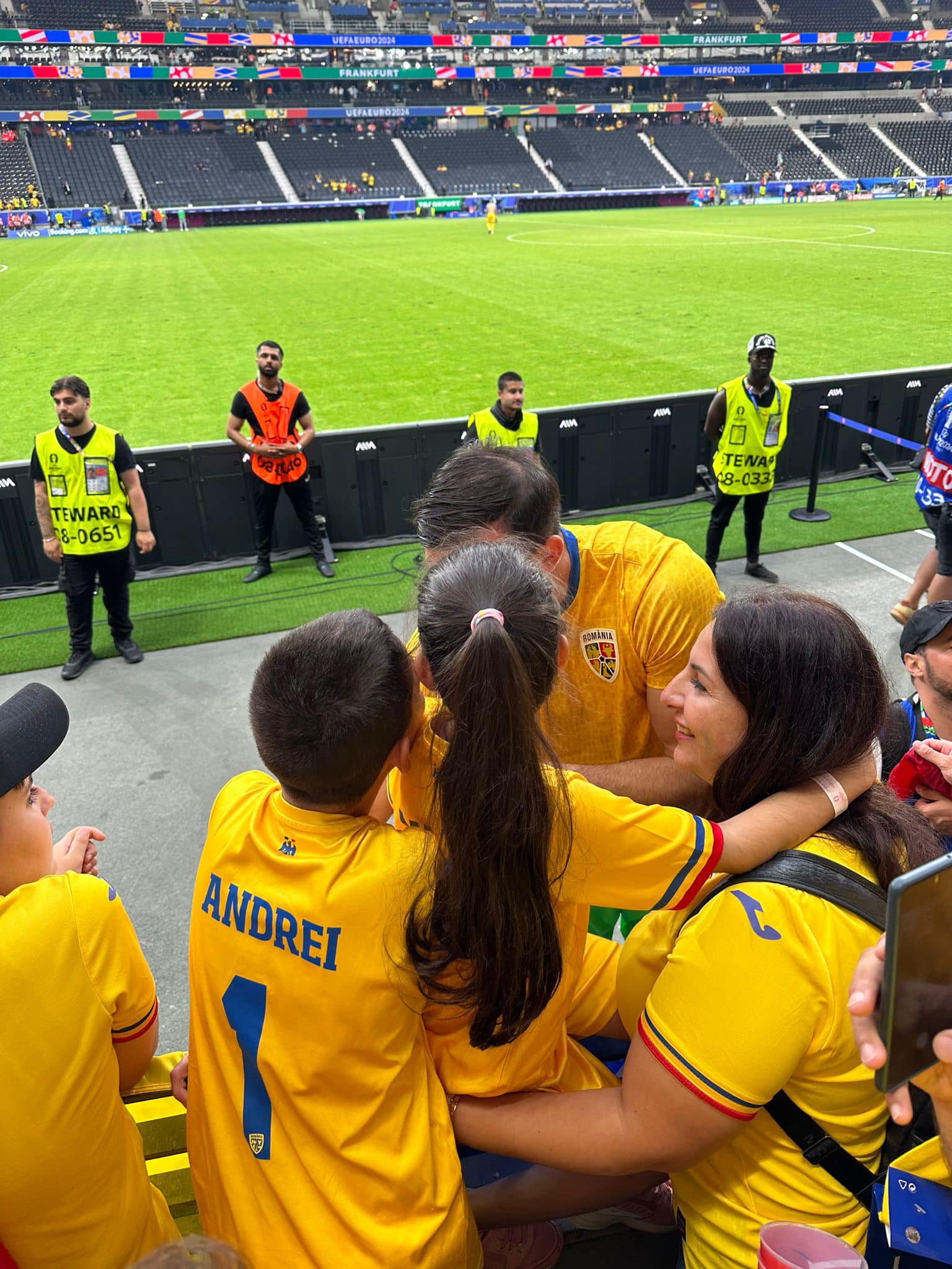 Ce urare emotionanta a primit Florin Nita, portarul echipei nationale a Romaniei, de la sotia lui, de ziua lui de nastere 2