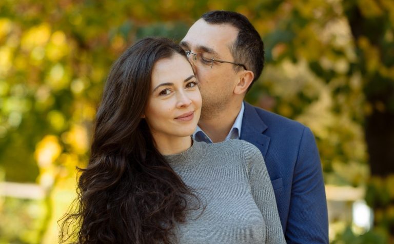 Cine este Laura Ștefănuț, femeia care l-a părăsit pe Vlad Voiculescu. L-a acuzat că are profil pe un site de dating și că a înșelat-o