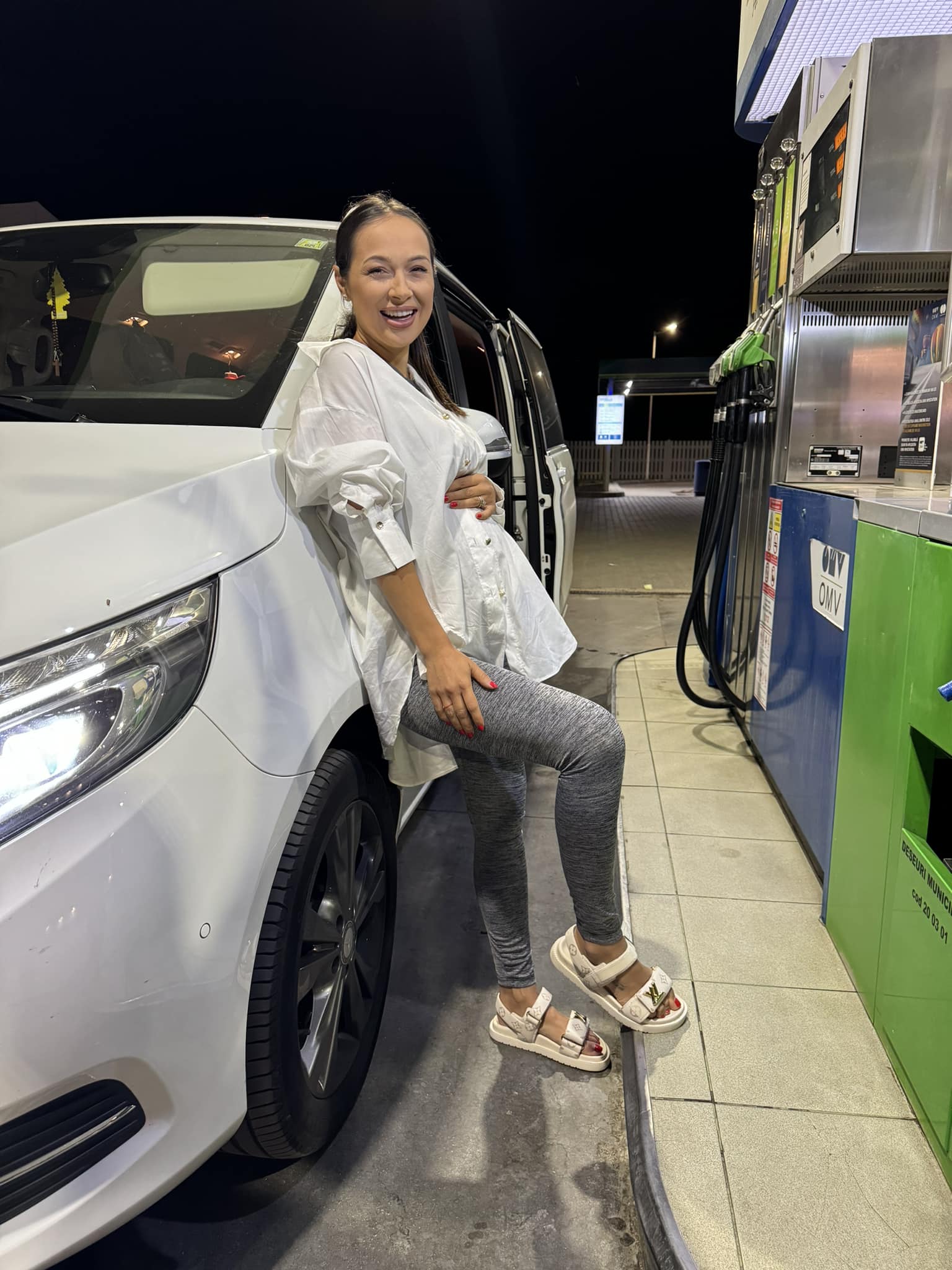 Cine sunt nasii de botez ai lui Isaia, cel de-al doilea copil al Vladutei Lupau 15