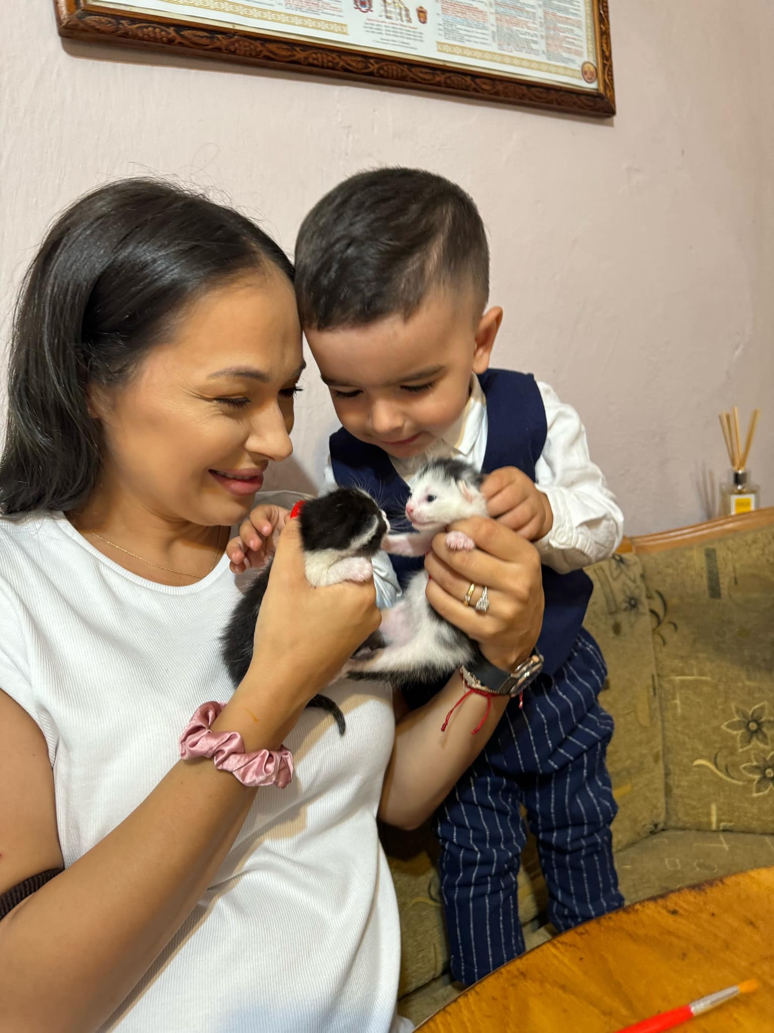 Cine sunt nasii de botez ai lui Isaia, cel de-al doilea copil al Vladutei Lupau 16