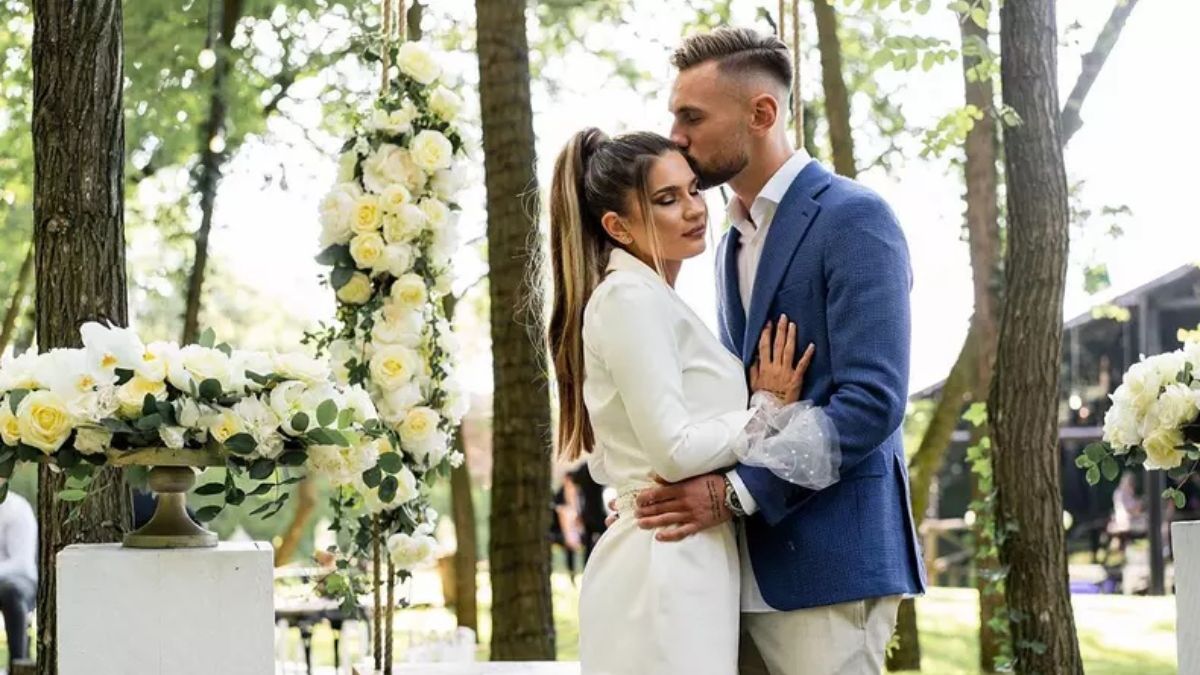 Cum a aratat rochia de mireasa a sotiei fotbalistului Denis Dragus 8