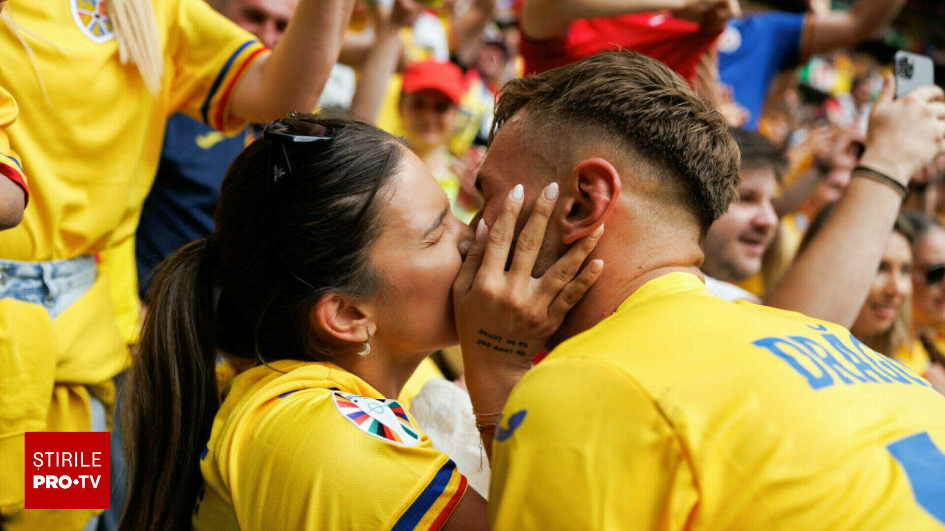 Cum a aratat rochia de mireasa a sotiei fotbalistului Denis Dragus 9