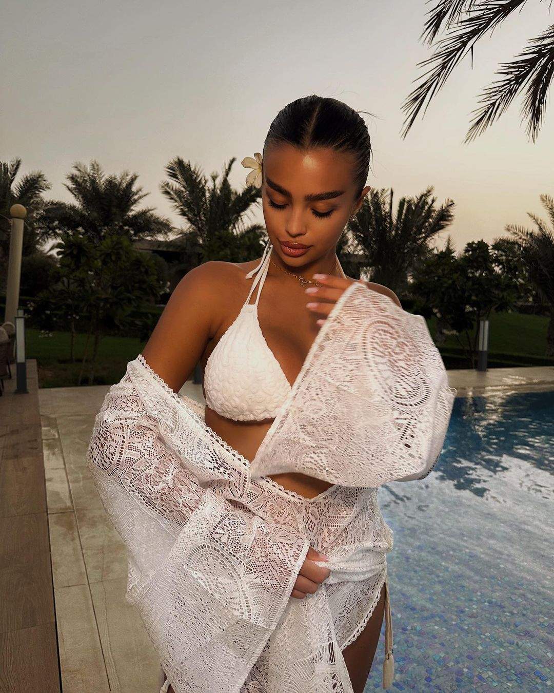 Cum arata noua iubita a lui Alex Bodi 6