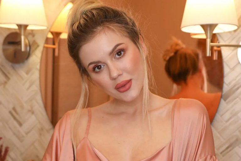 Emily Burghelea a trecut prin momente de groază. Vedeta s-a ales cu răni după ce a fost implicată într-un accident rutier grav