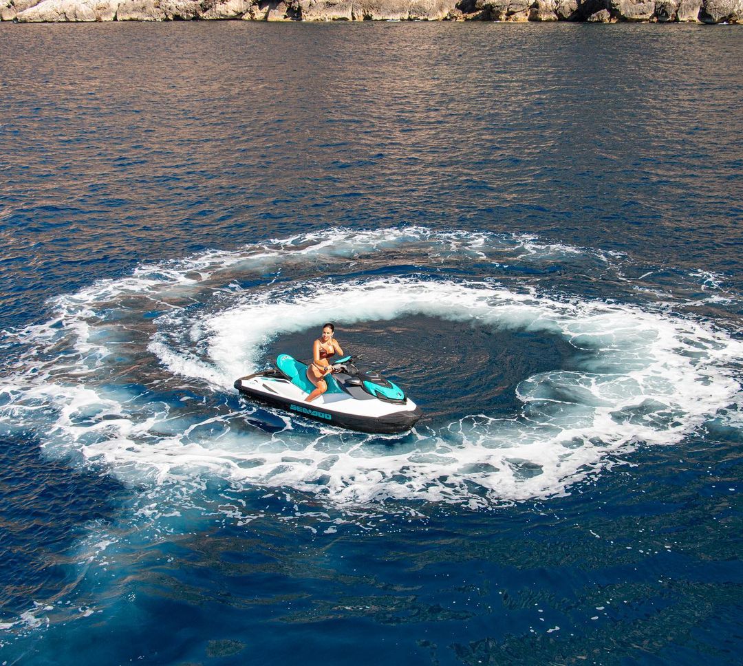 Imagini fierbinți cu Georgina Rodriguez, singura femeie care a reușit să-l cumințească pe Cristiano Ronaldo 46