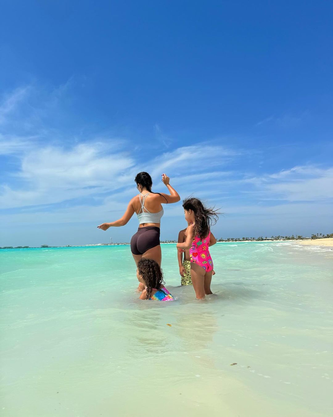 Imagini fierbinți cu Georgina Rodriguez, singura femeie care a reușit să-l cumințească pe Cristiano Ronaldo 8