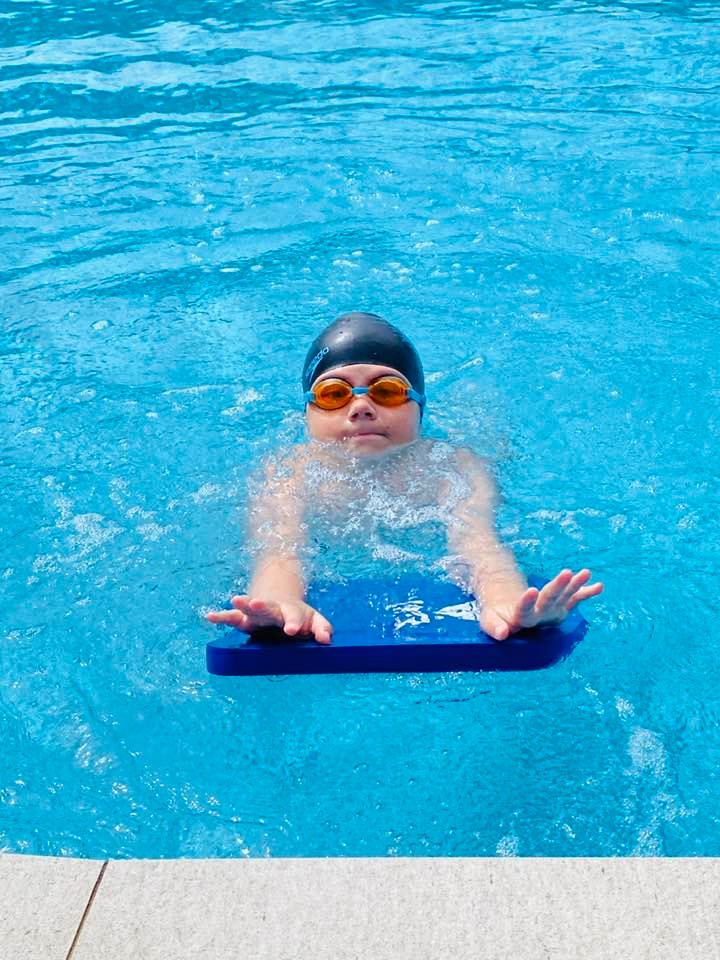 Imagini rare cu Filip, singurul fiu biologic al Luminitei Anghel 13