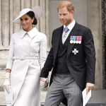 Imagini rare cu Meghan Markle în costum de baie 26