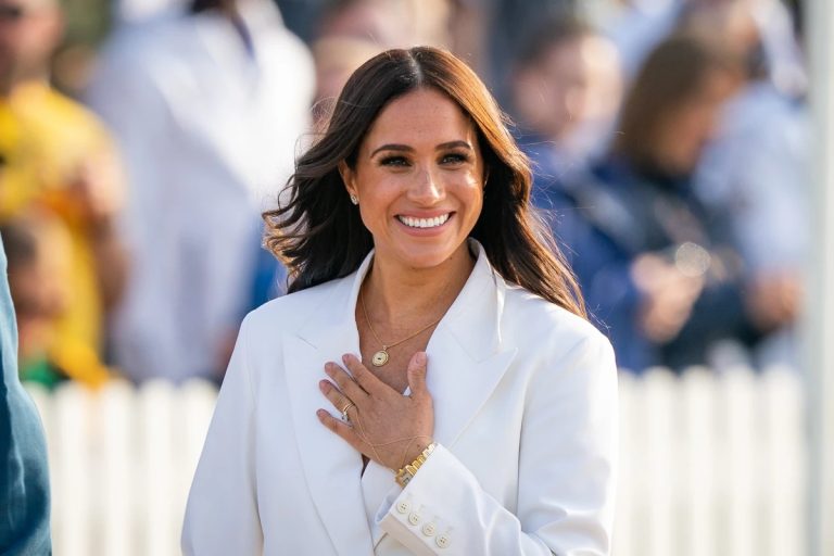 Imagini rare cu Meghan Markle în costum de baie. Arată senzațional, nu degeaba s-a îndrăgostit Prințul Harry de ea VIDEO