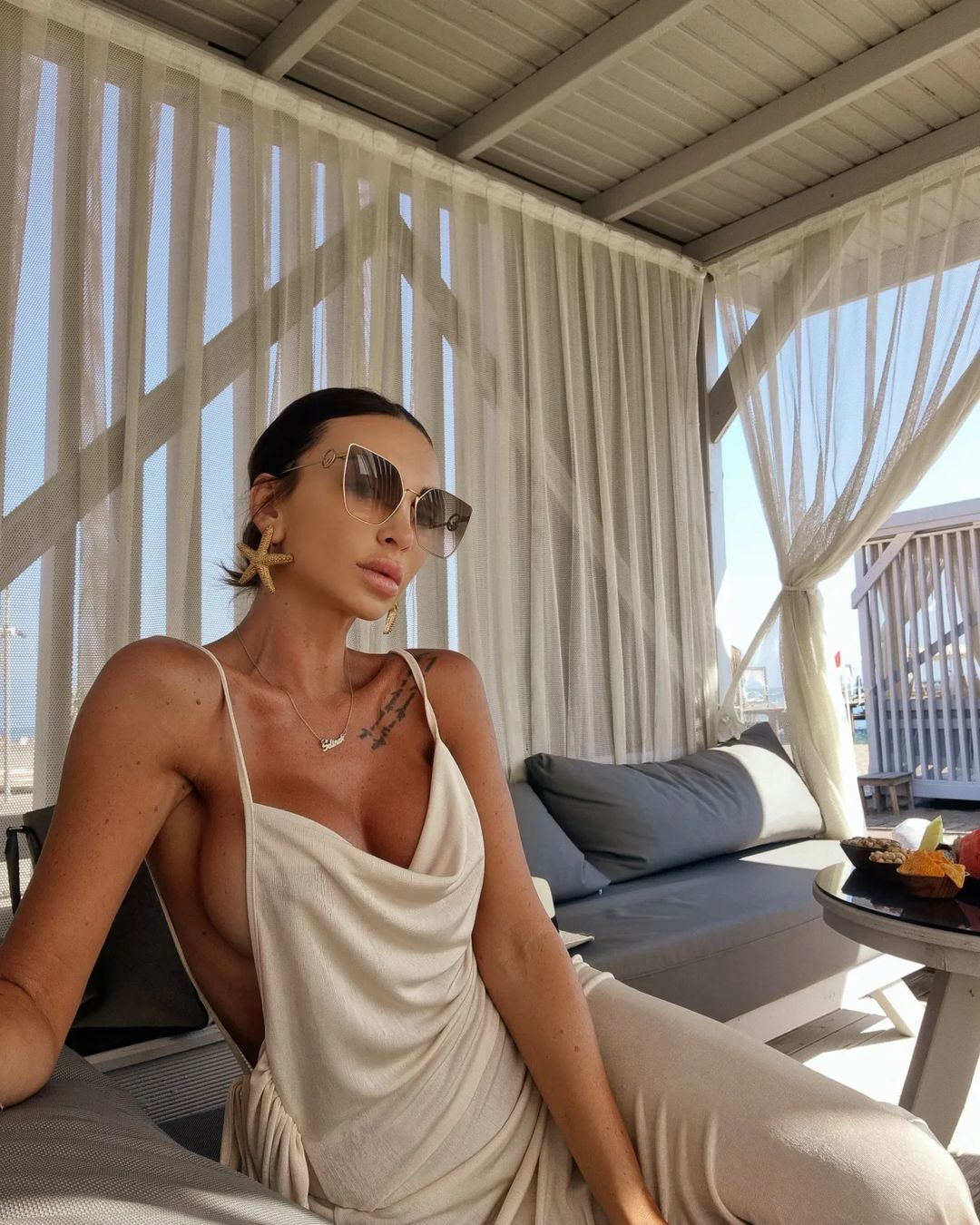 Iubita lui Victor Slav, aparitie de senzatie in costum de baie 26