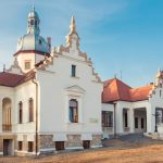 O bijuterie ascunsa a Romaniei. De ce Castelul Banffy din Sancrai este destinatia ideala pentru iubitorii de istorie si legende