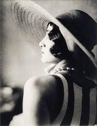 O romanca a fost primul fotomodel din lume 17