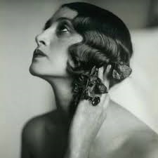 O romanca a fost primul fotomodel din lume 22