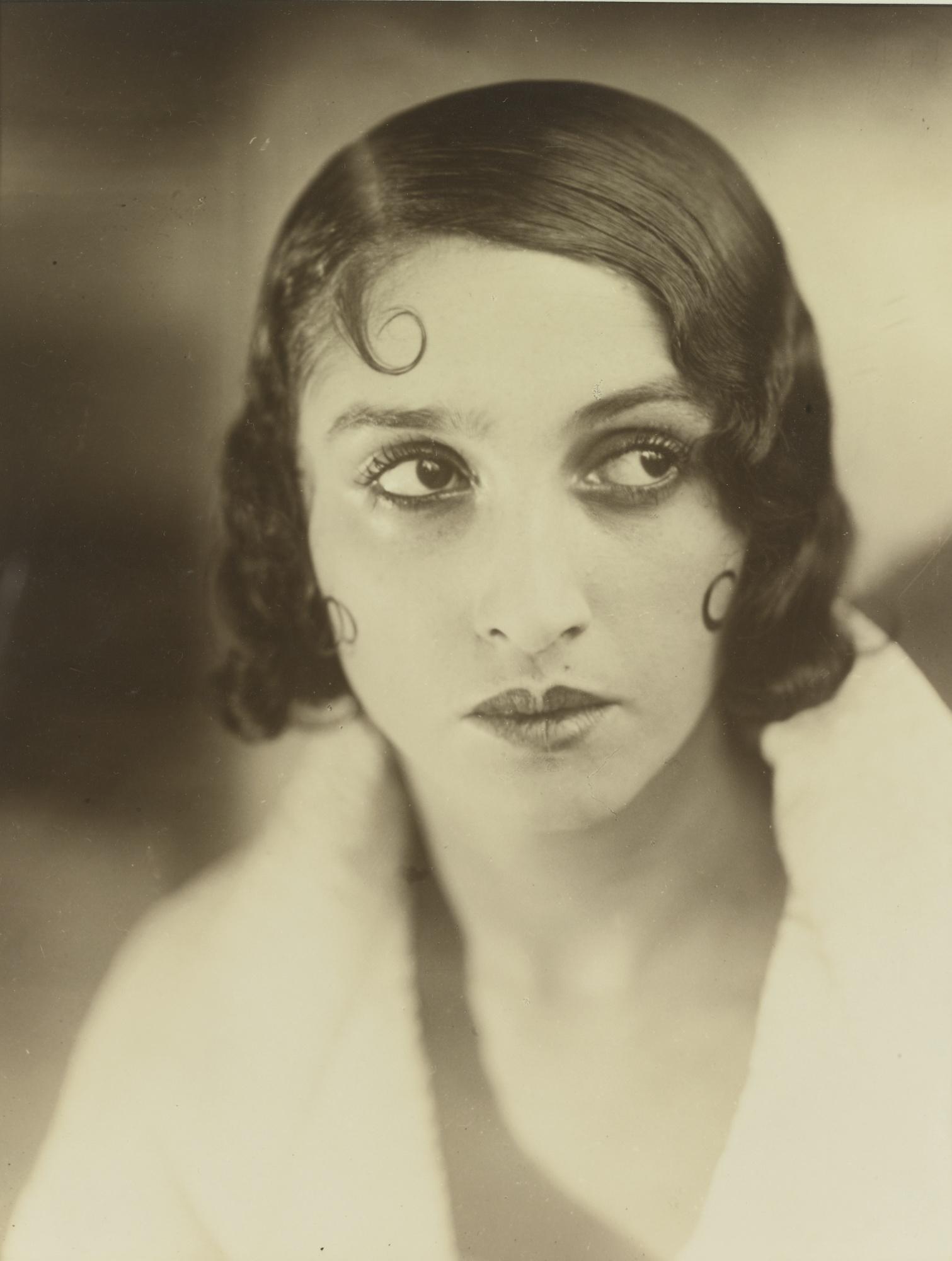 O romanca a fost primul fotomodel din lume 9