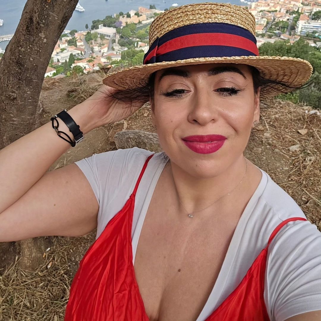 Oana Roman revine in televiziune 13