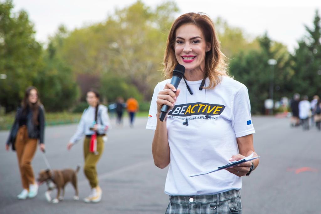 Roxana Ciuhulescu si-a facut o operatie estetica 20