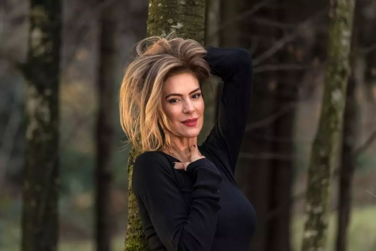 Roxana Ciuhulescu si-a facut o operatie estetica 26