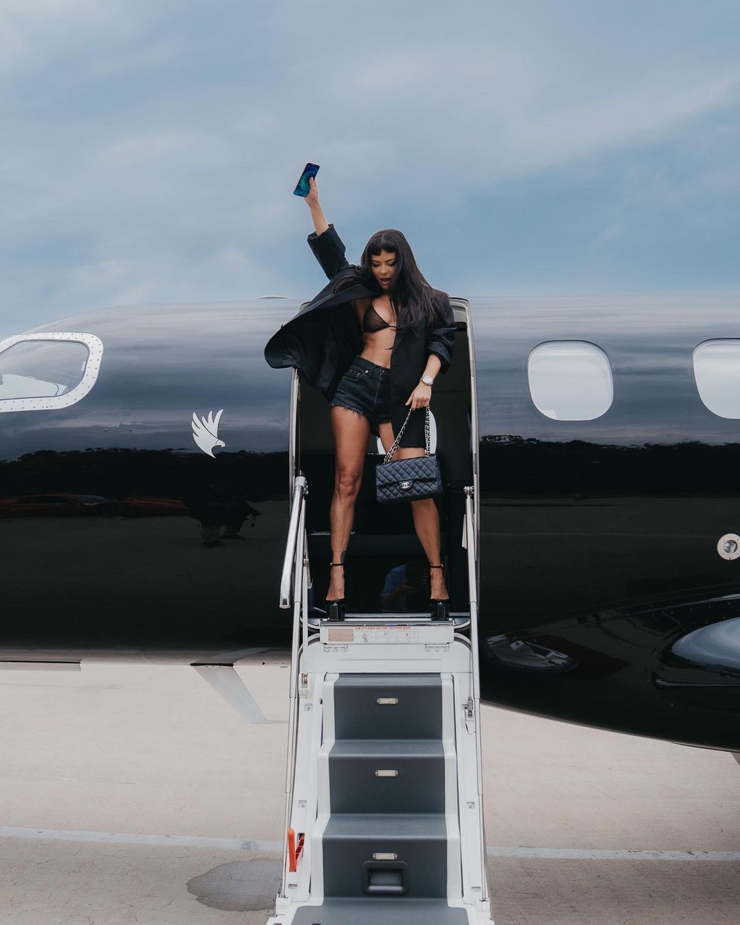 Vedetele din Romania care cheltuiesc o avere pe pantofi 10